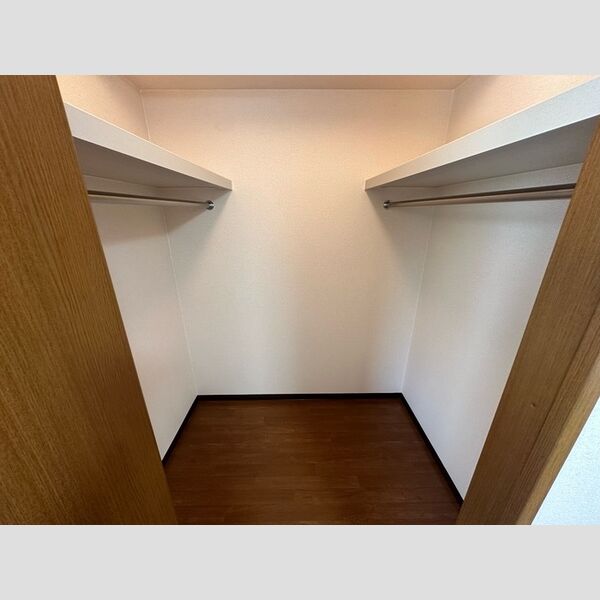 収納 (ウォークインクローゼット)