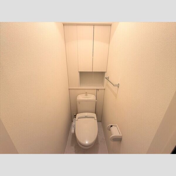 トイレ (温水洗浄暖房便座)