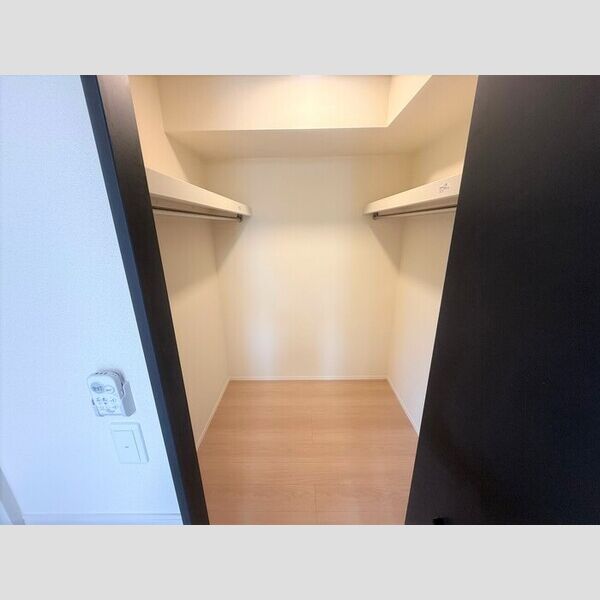 収納 (ウォークインクローゼット)