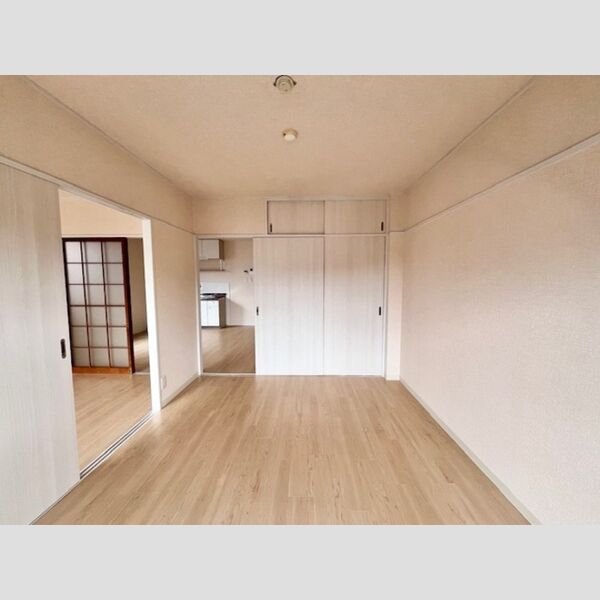 その他 (東側洋室)