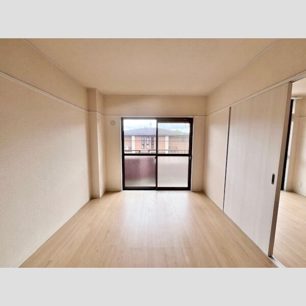 その他 (東側洋室)