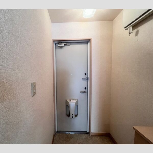 玄関 (玄関)