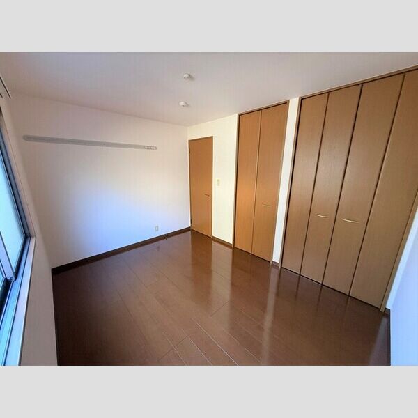 その他 (西側洋室)