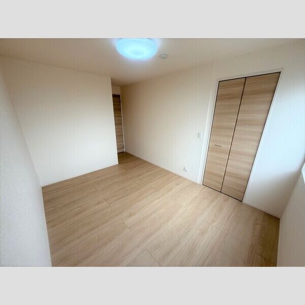 その他 (北側洋室)