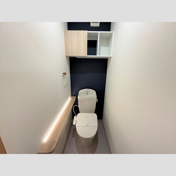 トイレ (温水洗浄暖房便座)