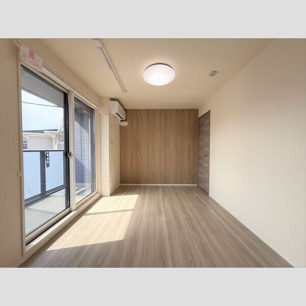 その他 (西側洋室)