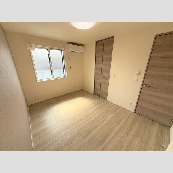 その他 (東側洋室)