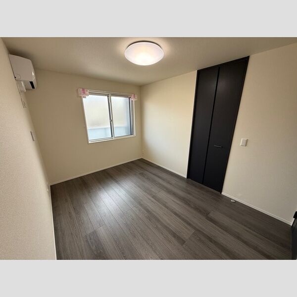 その他 (東側洋室)