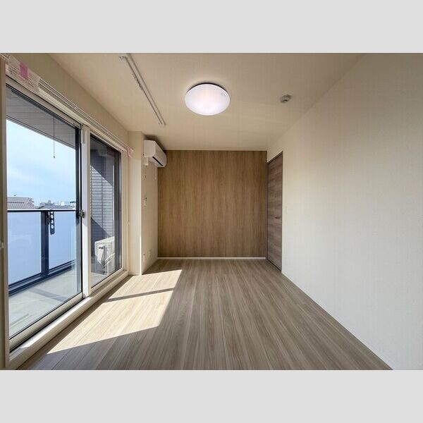 その他 (西側洋室)