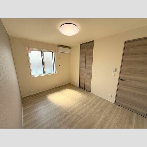 その他 (東側洋室)