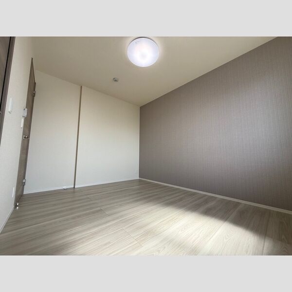 その他 (東側洋室)