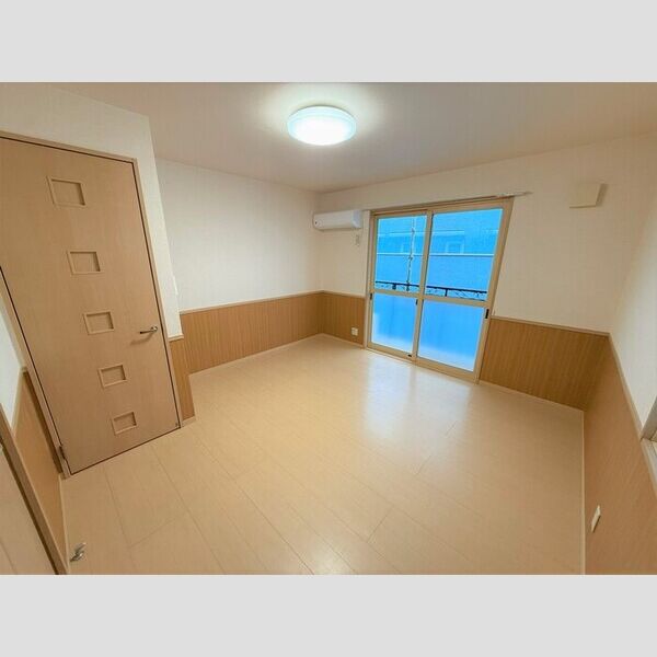 その他 (西側洋室)