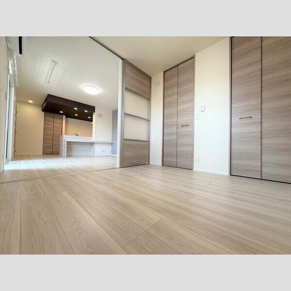 その他 (北側洋室)