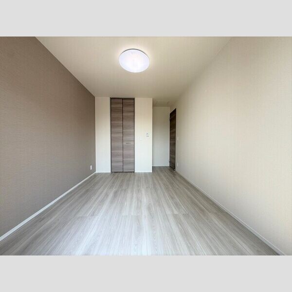 その他 (西側洋室)