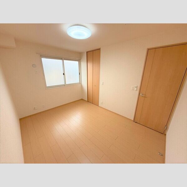 その他 (北側洋室)