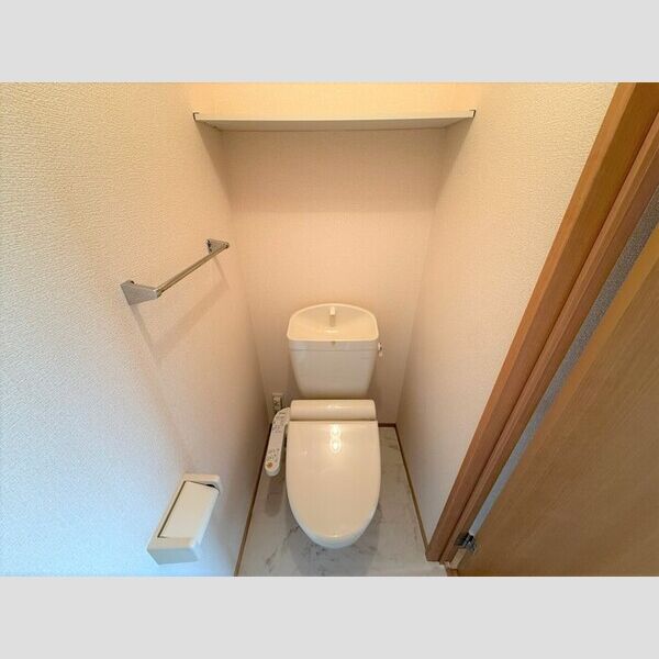 トイレ (温水洗浄暖房便座)