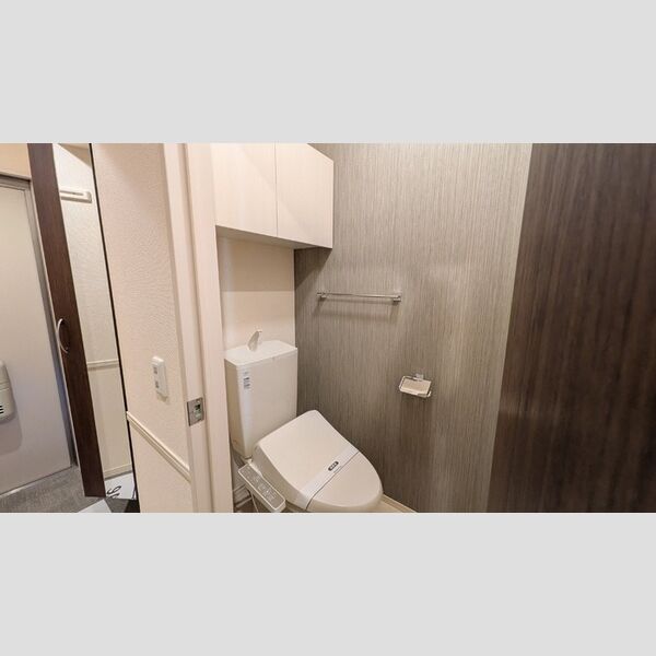 トイレ (温水洗浄暖房便座)