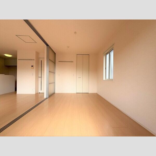 その他 (南側洋室)