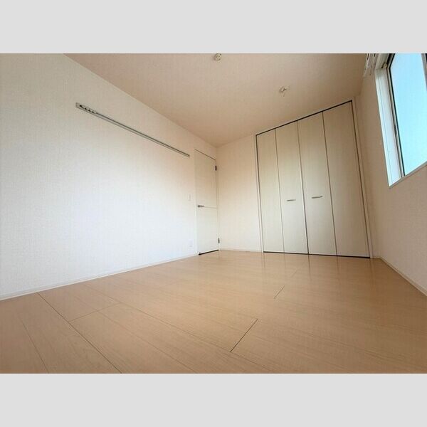 その他 (北側洋室)