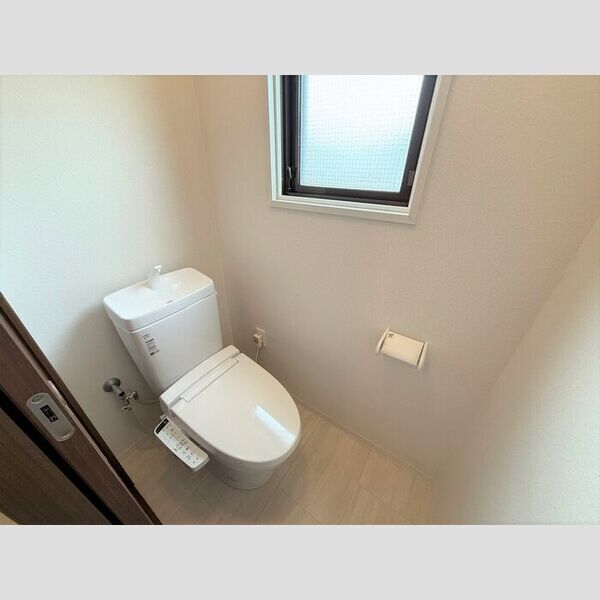 トイレ (温水洗浄暖房便座)