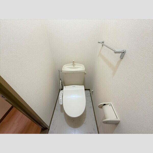 トイレ (温水洗浄暖房便座)