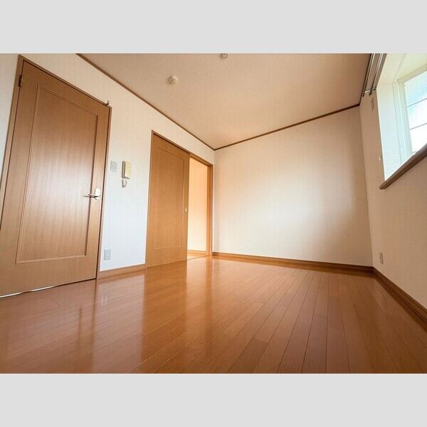 その他 (北側洋室)