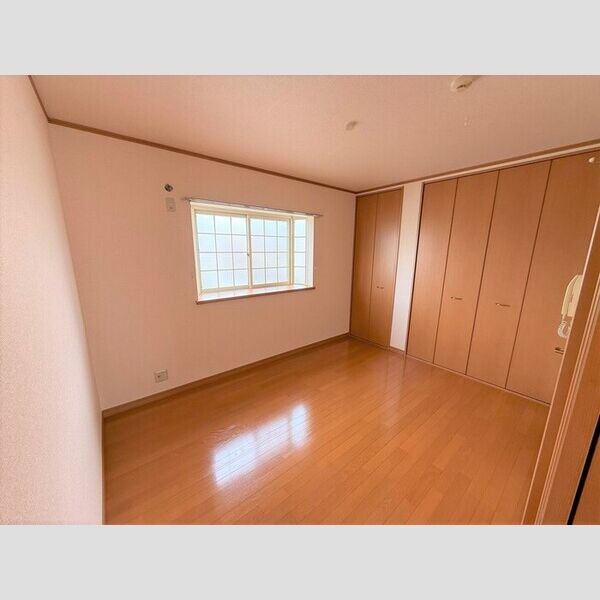 その他 (北側洋室)