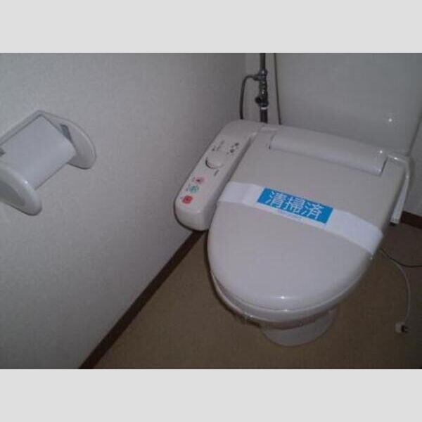 トイレ (トイレ)