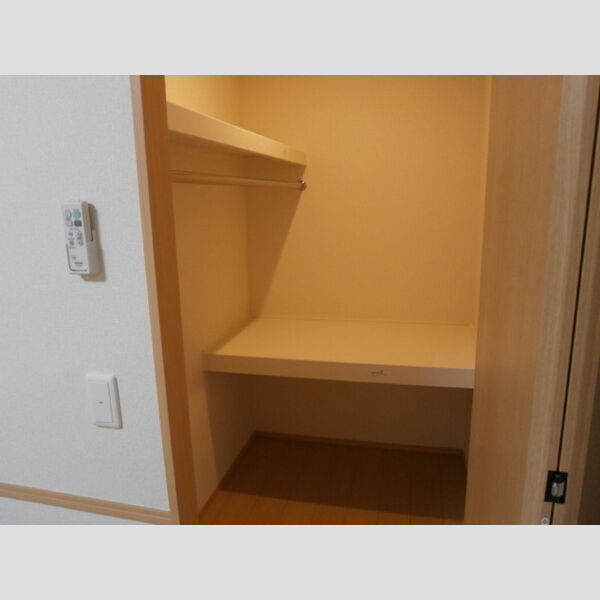 収納 (クローゼット103)