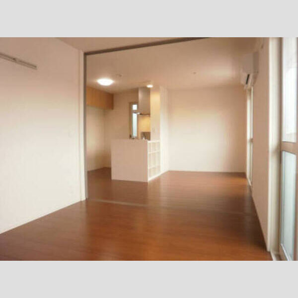 居室・リビング (リビング(201号室))