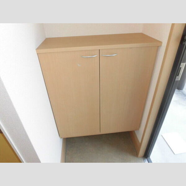 その他 (下駄箱)