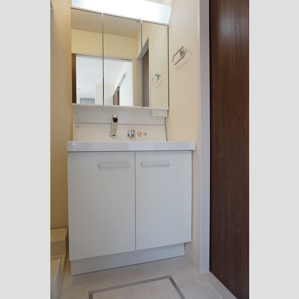 洗面所 (洗髪洗面化生台)