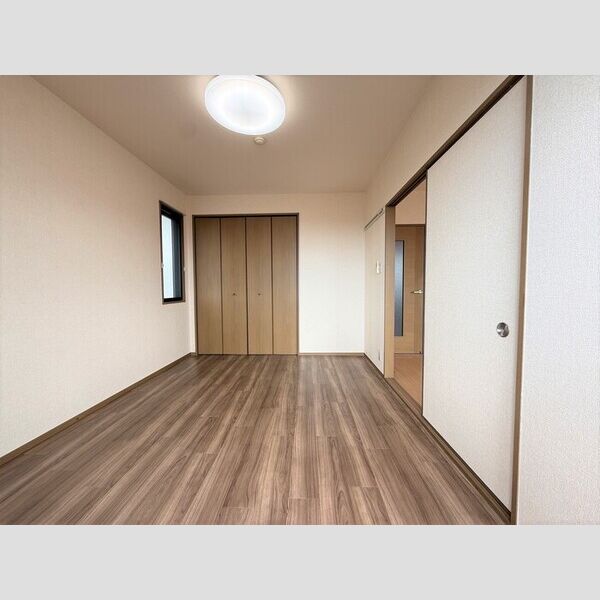 その他 (洋室)