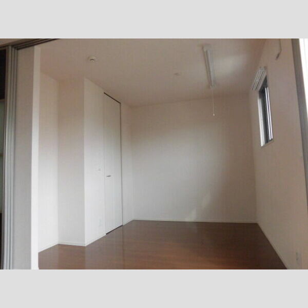 その他 (南側洋間)