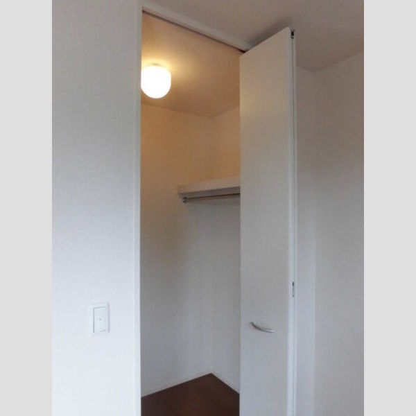 収納 (ウォークインクローゼット)