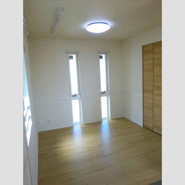 その他 (北側洋室)