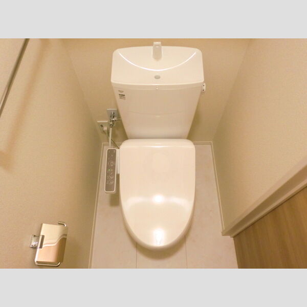 トイレ (温水洗浄暖房便座)