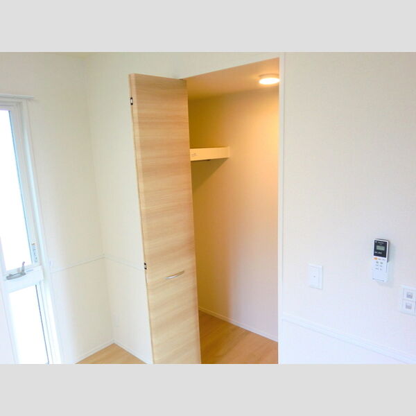 収納 (ウォークインクローゼット)