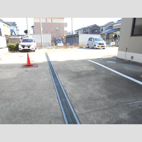 駐車場 (駐車場)