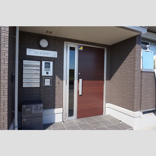 エントランス (エントランス)