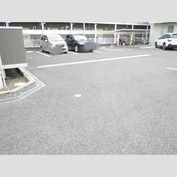 駐車場 (駐車場)