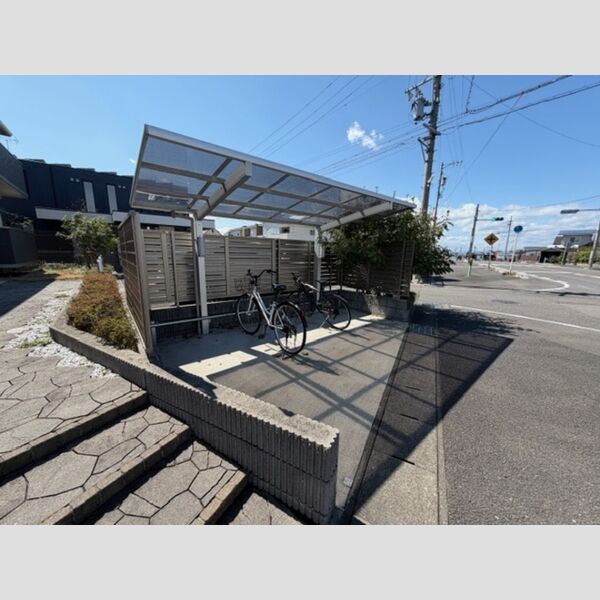 駐車場 (駐輪場)