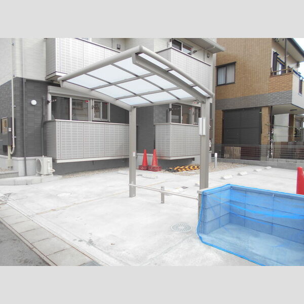 現地周辺 (駐輪場)