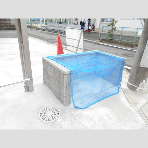 現地周辺 (ゴミ置き場)