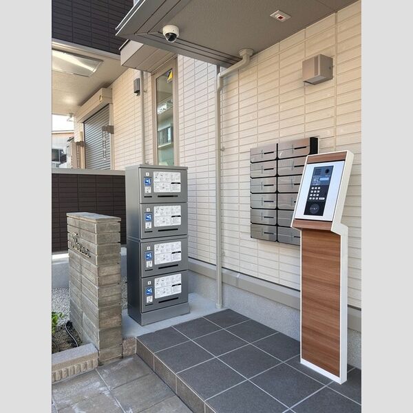 エントランス (エントランス)