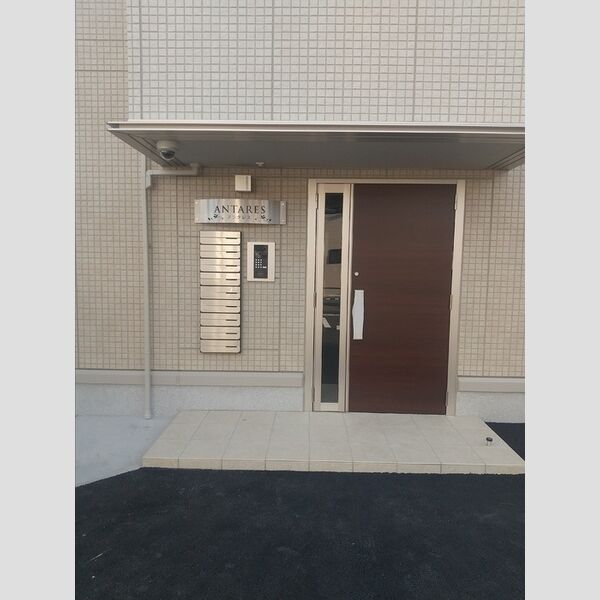 エントランス (エントランス)