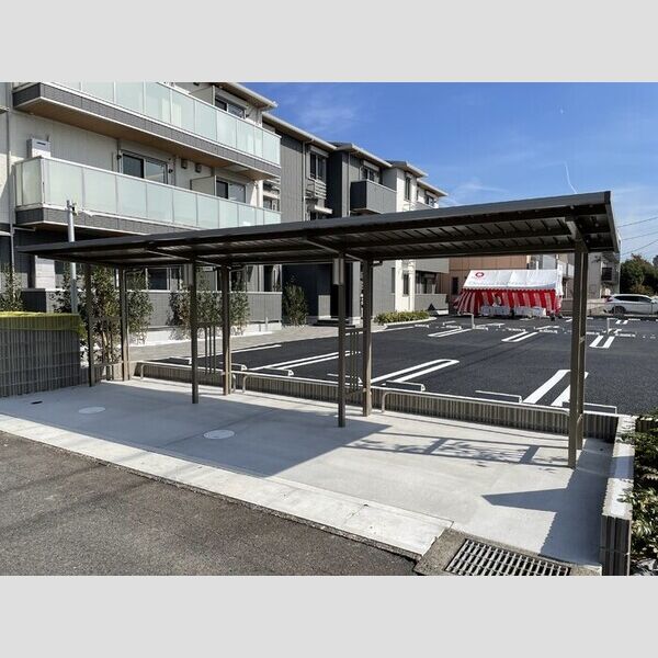 駐車場 (駐輪場)