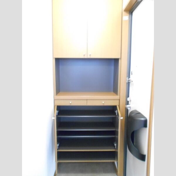 玄関 (シューズボックス)