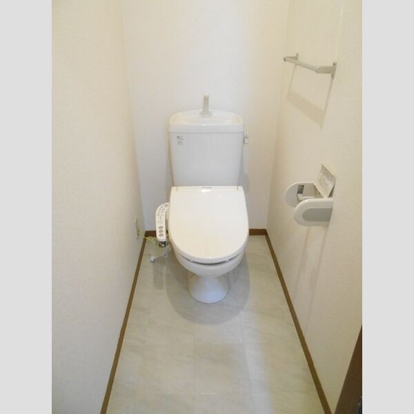 トイレ (温水洗浄暖房便座)