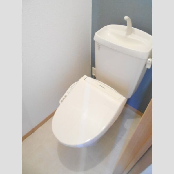 トイレ (温水洗浄暖房便座)